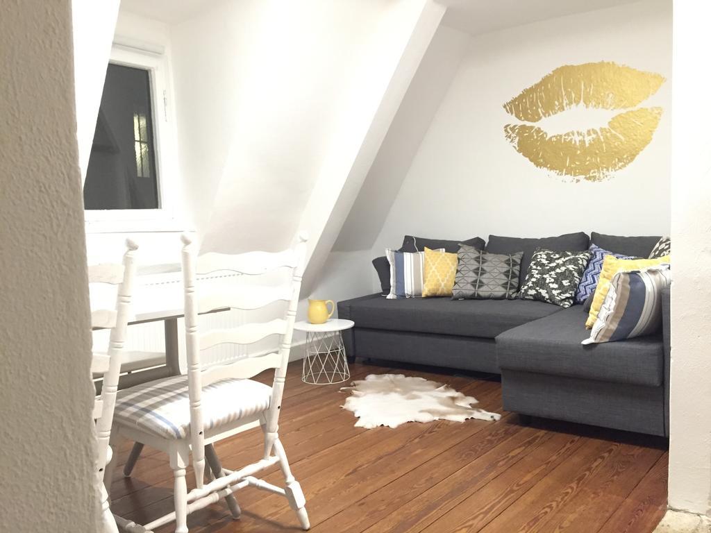Apartment Zentral Im Herzen Der Altstadt Тюбинген Номер фото